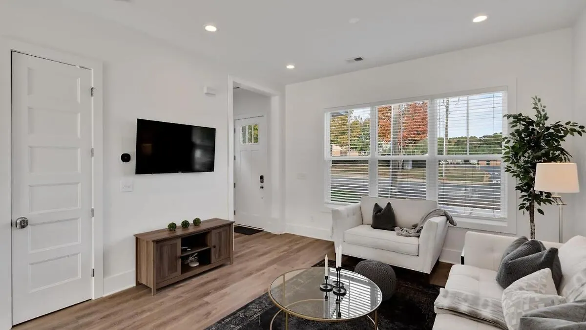 Holiday home Stylish Two Story Close To South End And Uptown Charlotte